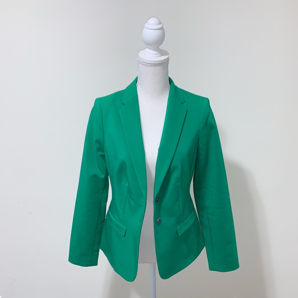 The limited green blazer